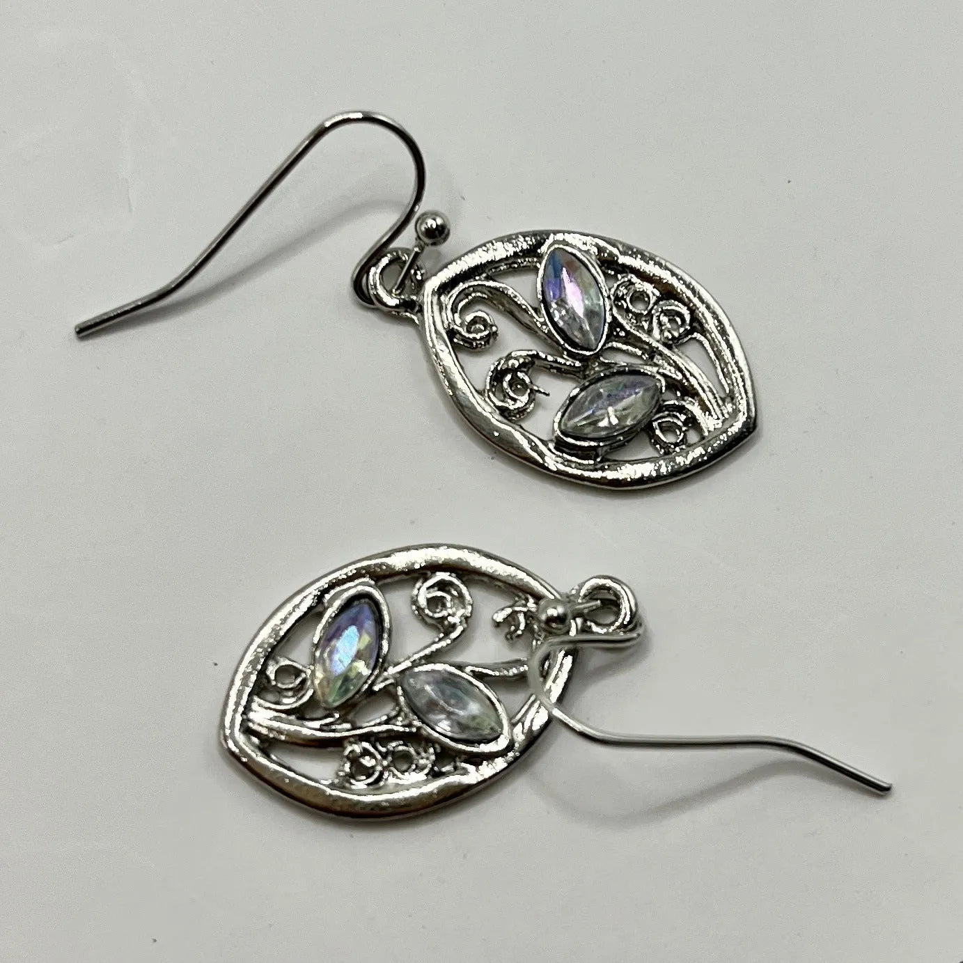 Women's silver-colour leaf earrings with colourful embedded moonstones in drop style