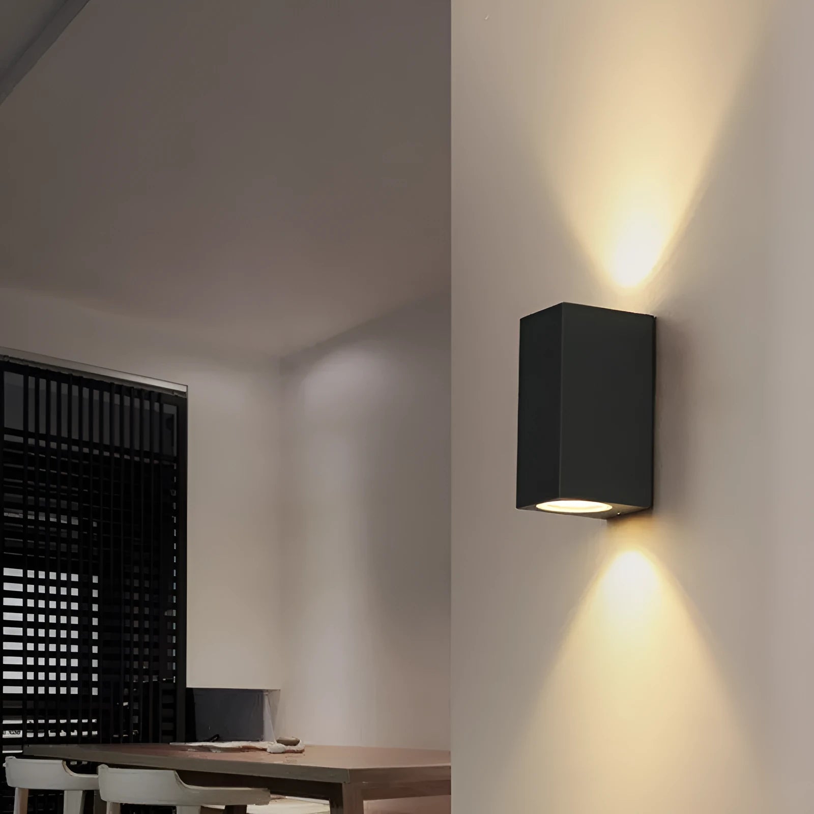 Aluminum wall lamp with glass elements and LED light source in black finish