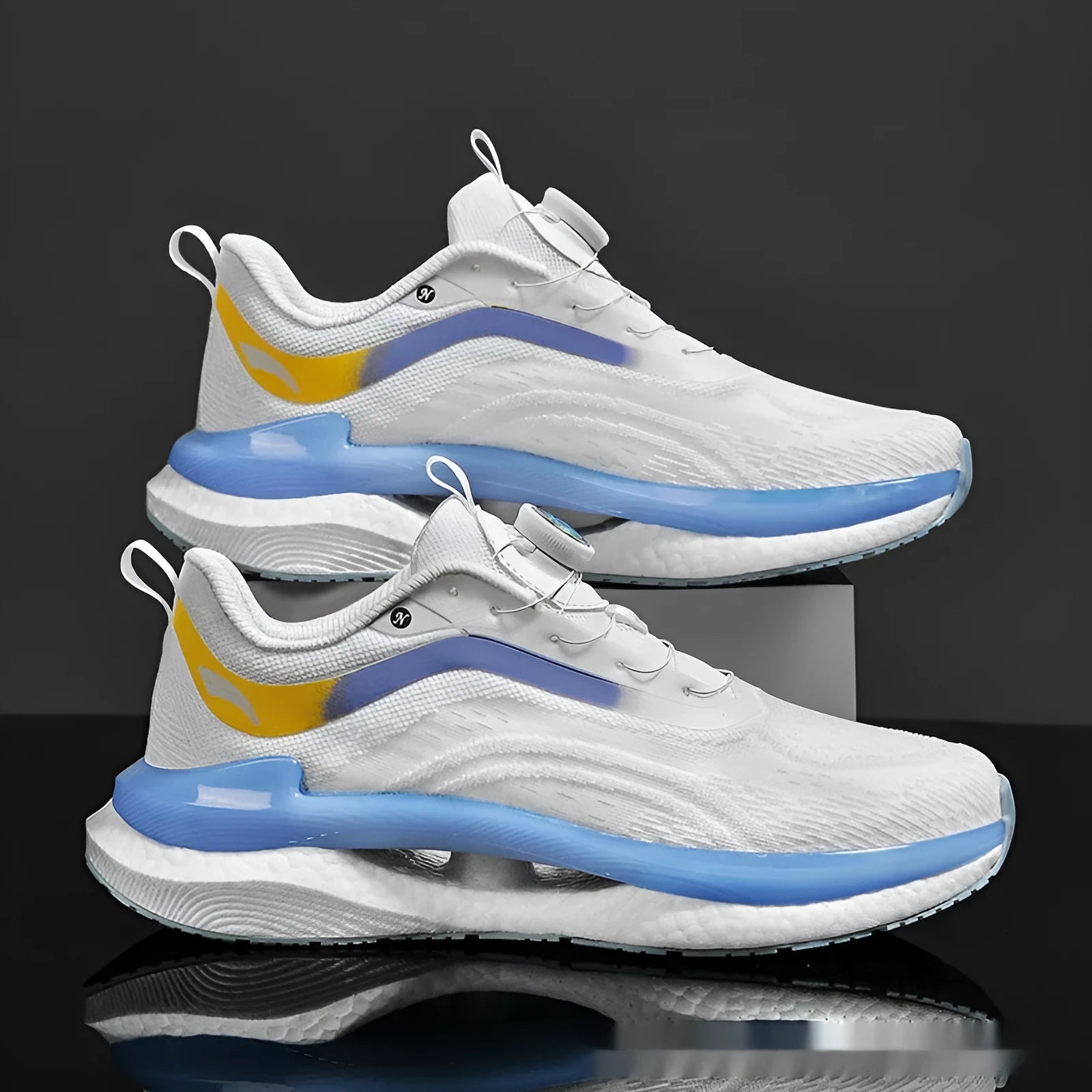 Men's high-top breathable running shoes in cotton candy colour with mesh construction and composite sole