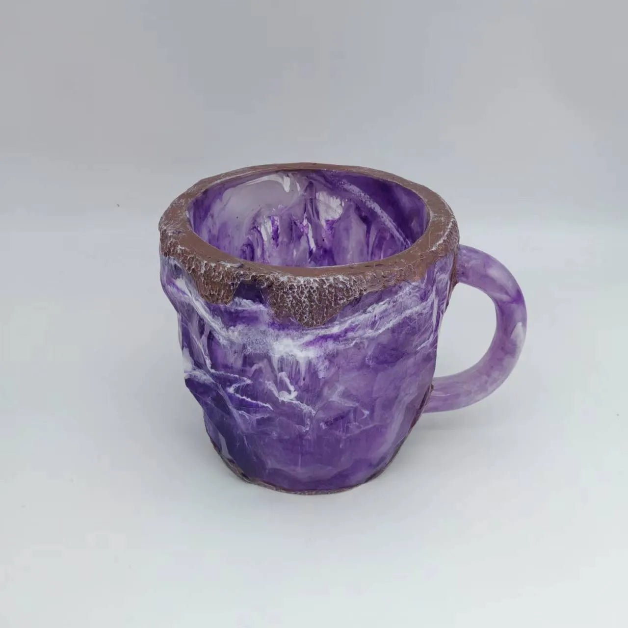 Resin mineral crystal coffee mug with handle in Volcano Red colour, 400ml capacity