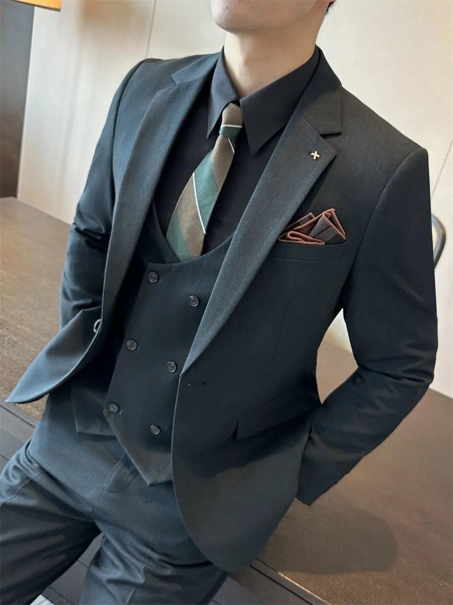 Men's slim fit formal business suit in chemical fibre blend fabric in dark green colour