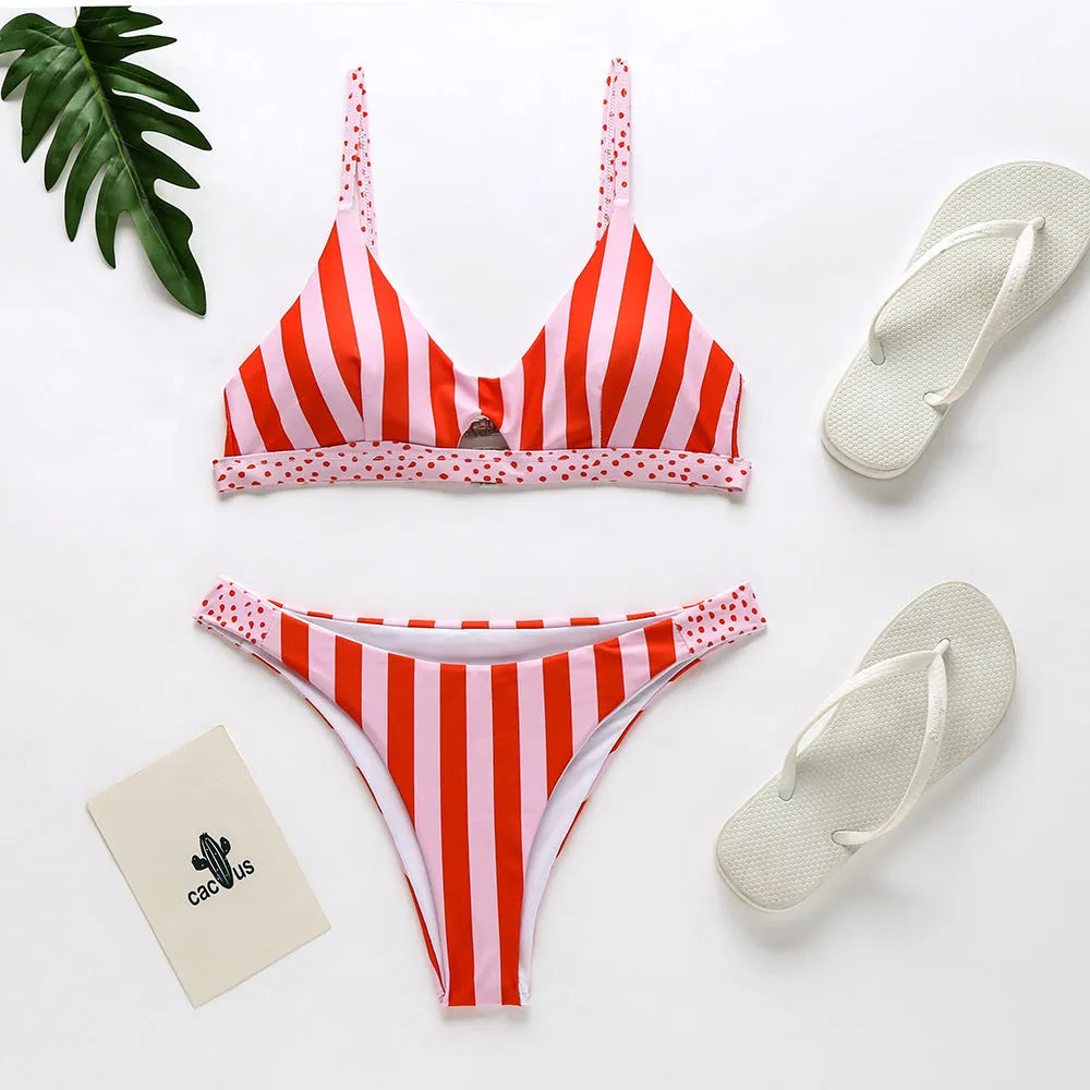 Women's black and white dot polyester bikini swimsuit for swimming