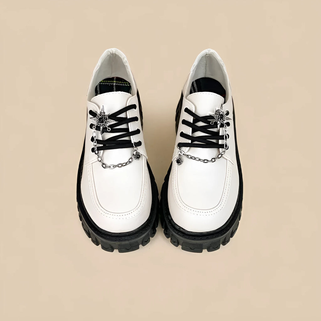 Women's preppy style loafers with metal cross shoulder strap in Duke Asterism colour