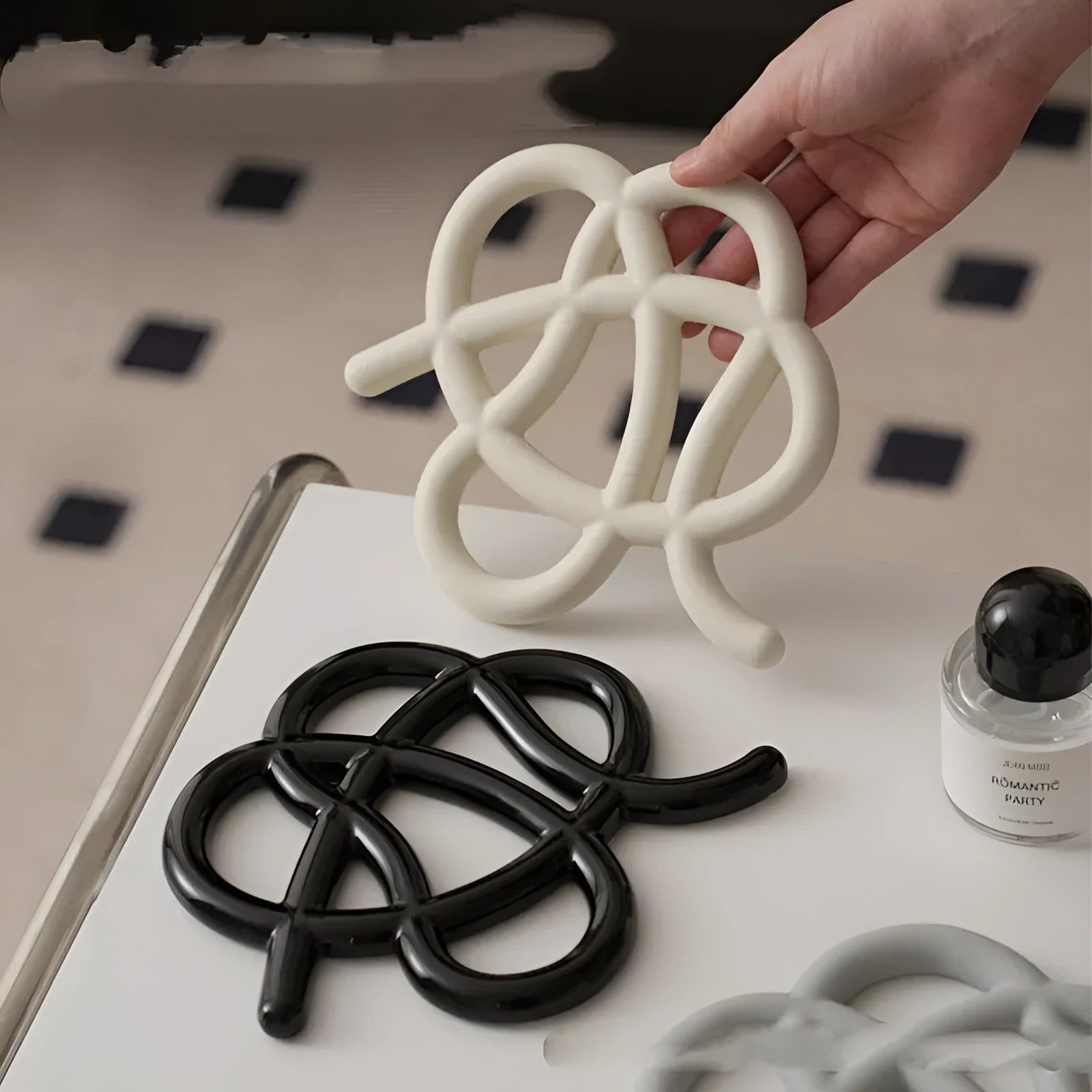 Ceramic heat proof mat with irregular shape for dining table protection in three colour options