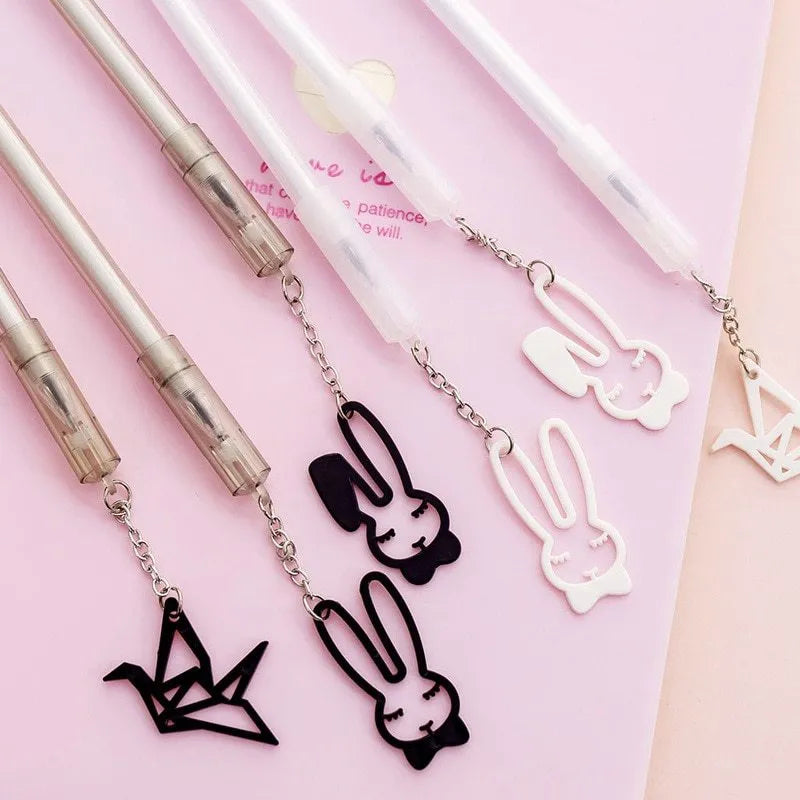 Paper crane rabbit pendant gel pen with 0.38mm tip and plastic shell
