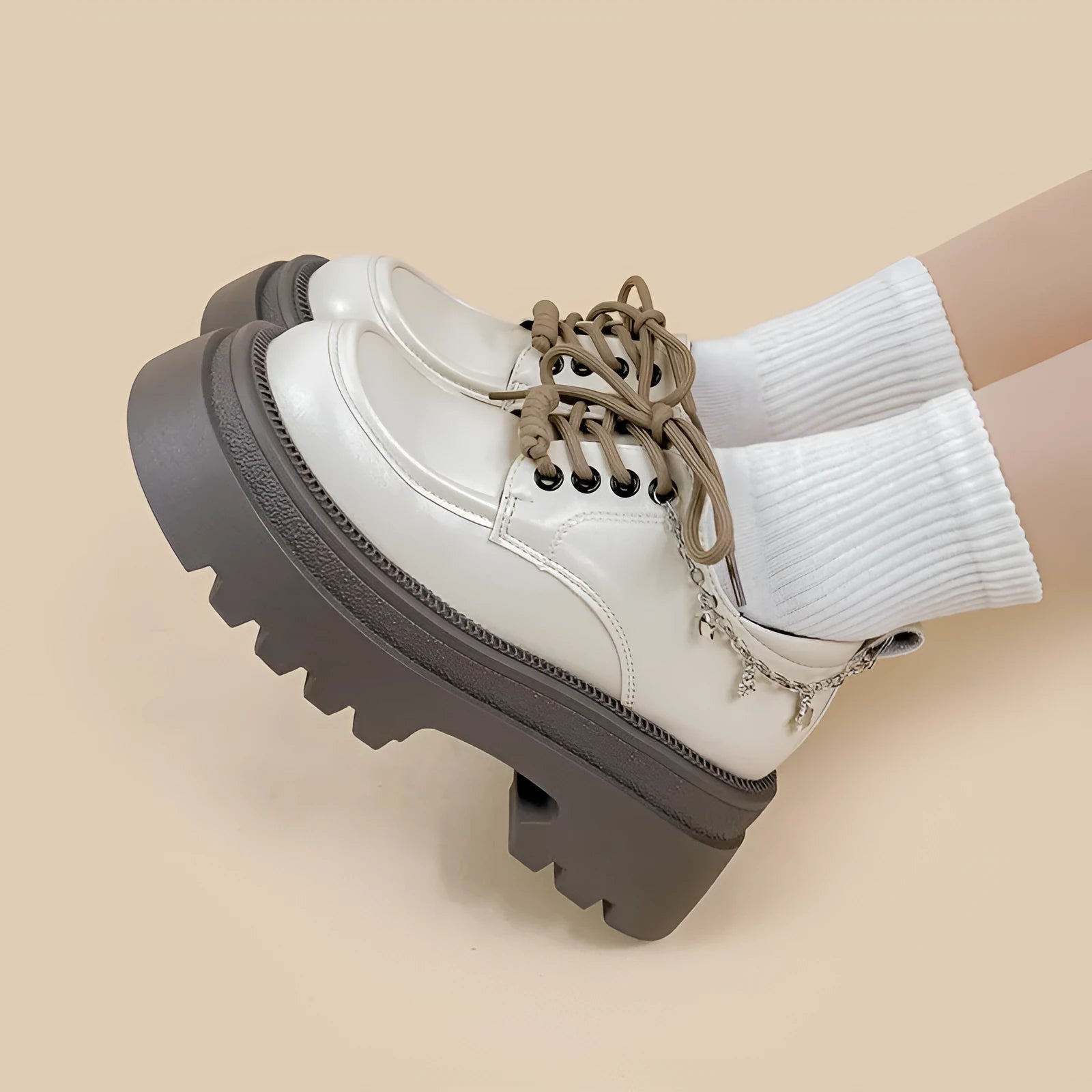 British style white platform leather shoes with chunky heel and front lace-up closure