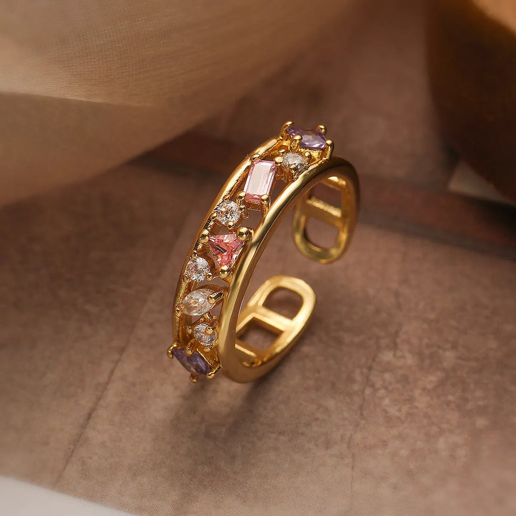 Women's adjustable copper ring with 18K gold plating, geometric shape, zircon and pearl accents, micro inlay finish