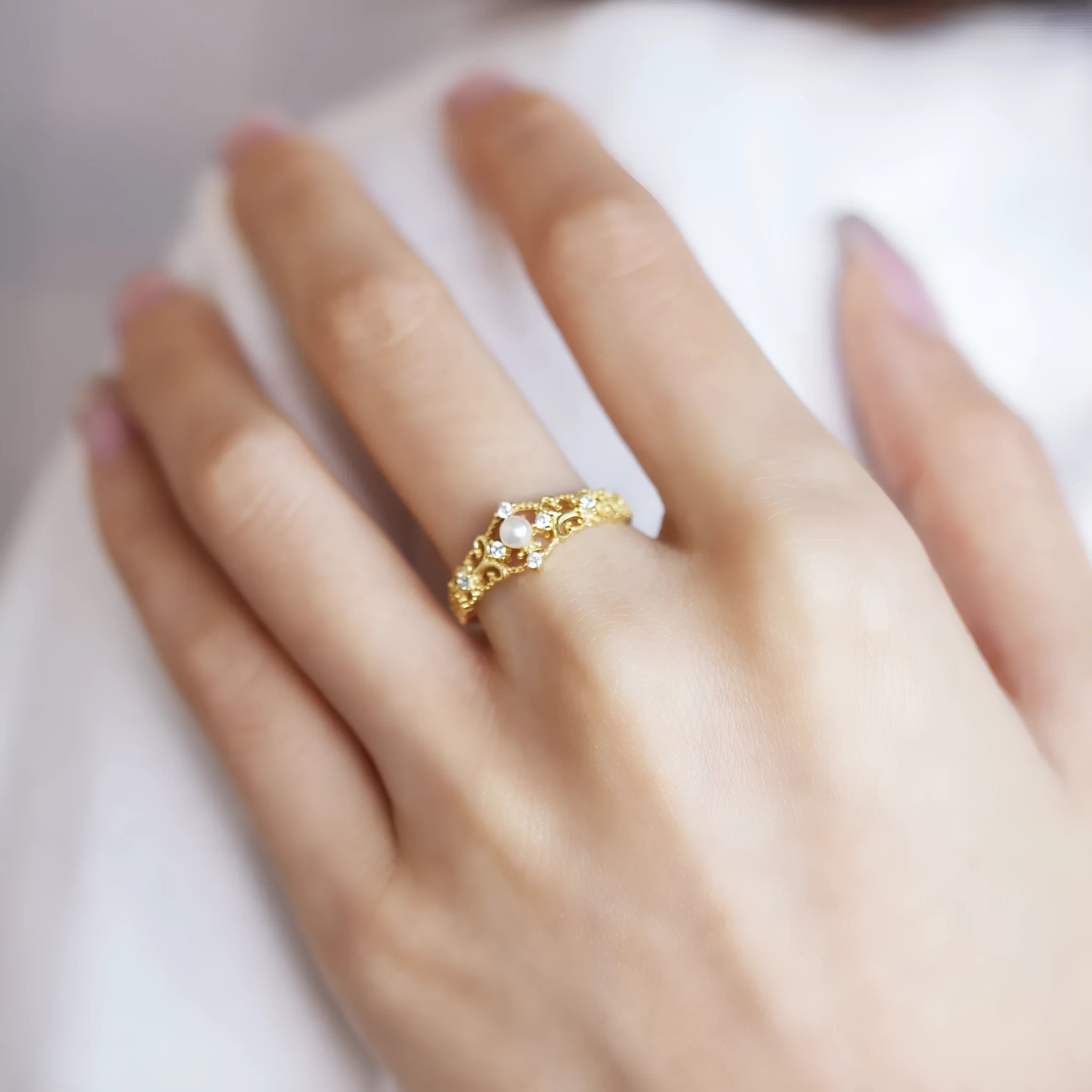 Women's gold-plated antique hollow ring with silver base geometric design adjustable opening colour JZ-36