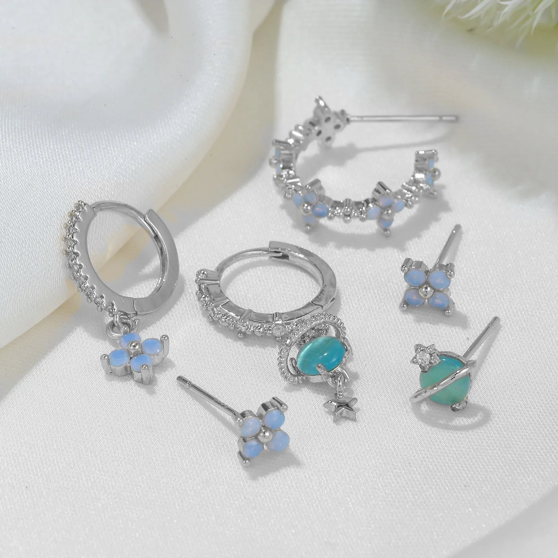 Japanese Korean sweet girl earrings with blue protein flower nail zircon mosaic design in gold or silver colour