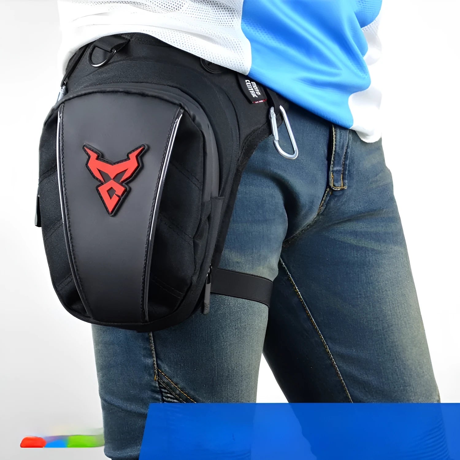 0105MC motorcycle thigh bag in choice of colours, showing adjustable straps and 1200D Oxford fabric.
