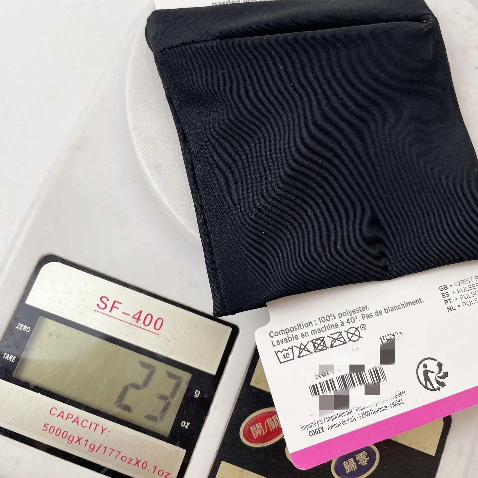 Waterproof wrist bag armband for mobile phones with adjustable strap on arm