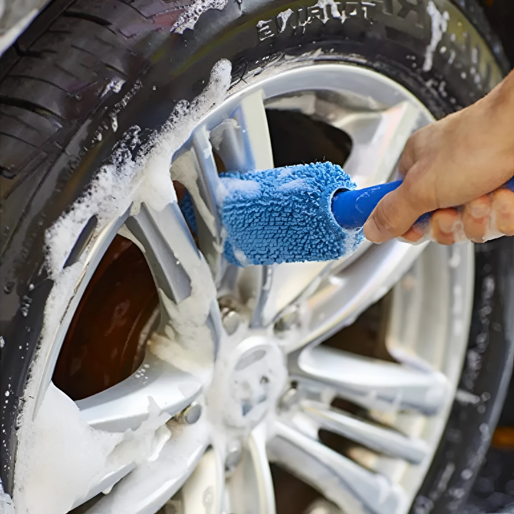 Microfiber car tyre brush with long 29cm handle in grey or blue colour