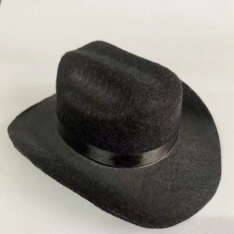 British style cowboy hat for cats in non-woven fabric with decorative ribbon trim