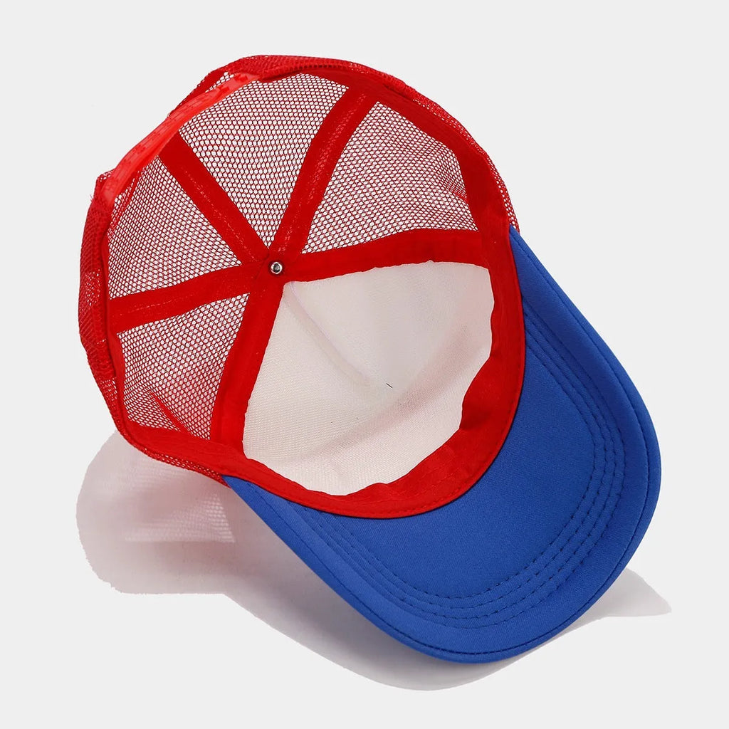 Adjustable baseball cap in red or blue space cotton mesh fabric with dome crown