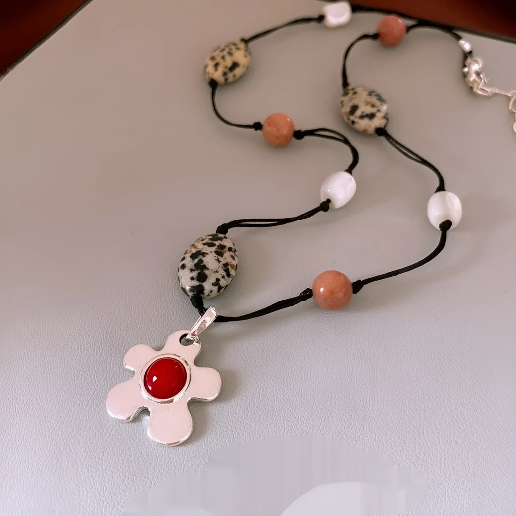 Stone shell beaded flower pendant necklace with adjustable chain in silver-black-red or silver-gold colours