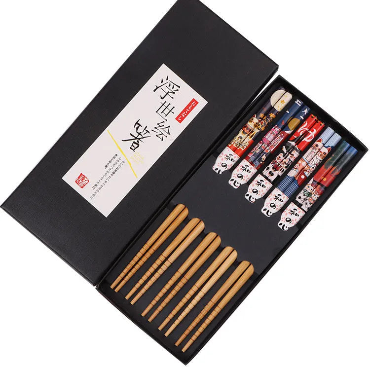 Japanese bamboo chopsticks with five-colour lucky cat pattern in gift box packaging