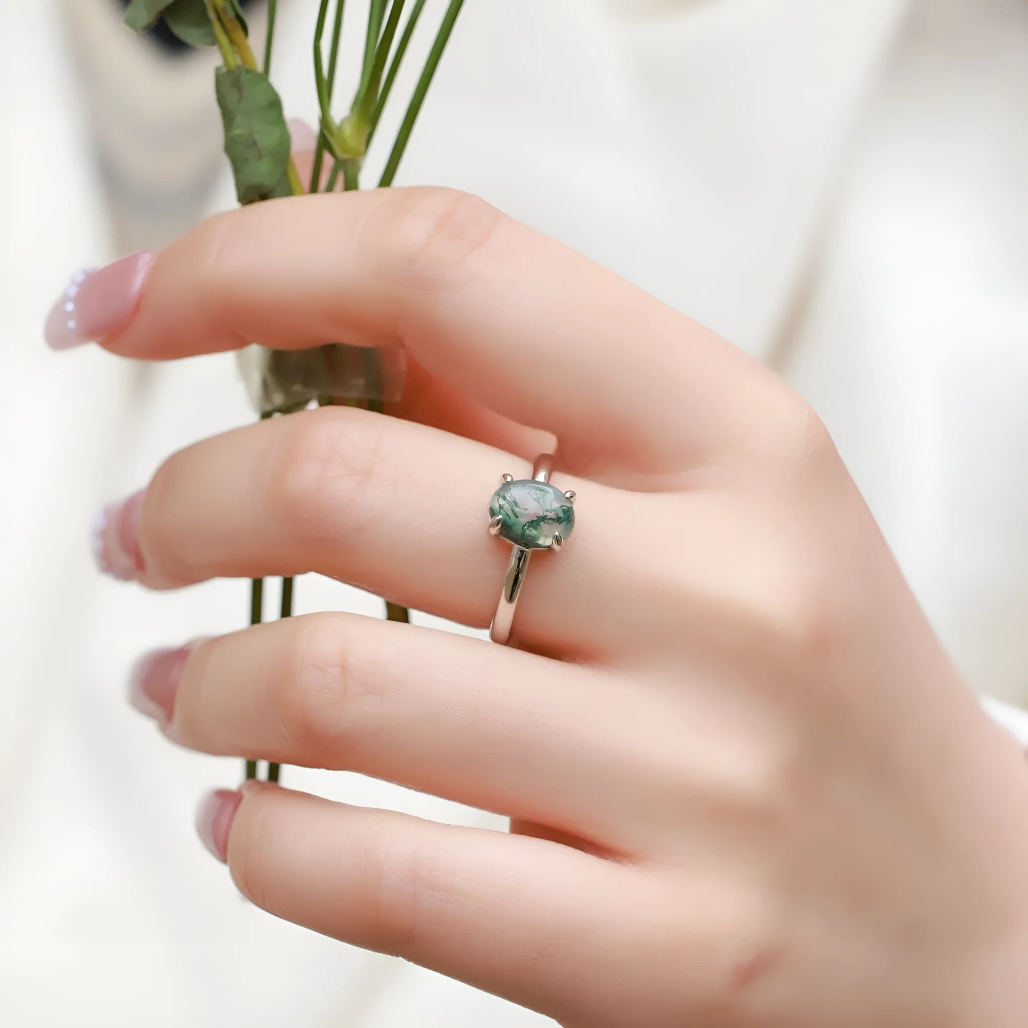 Simple water plants agate ring for women with oval green moss stone 7x9mm on agate band