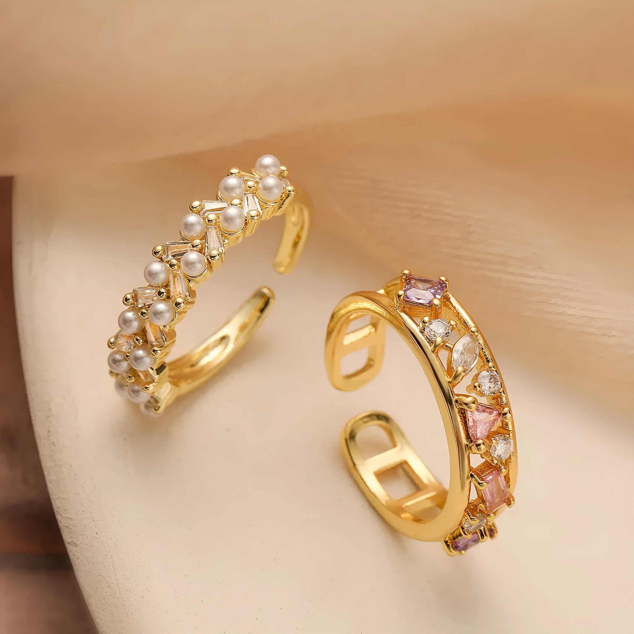 Women's adjustable copper ring with 18K gold plating, geometric shape, zircon and pearl accents, micro inlay finish