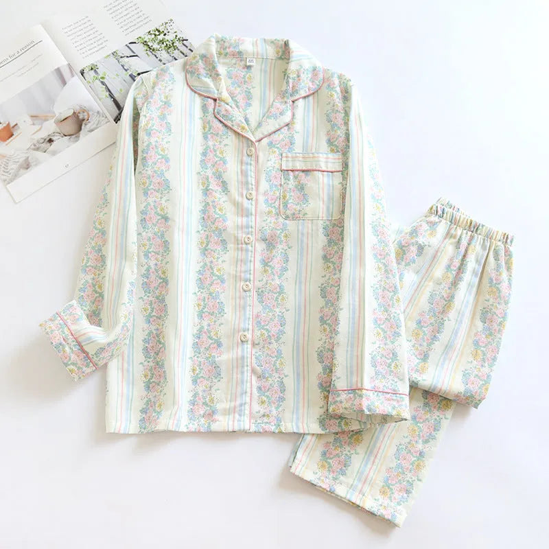 Women's cotton gauze pyjama set with long sleeves and trousers in striped or fruit print patterns
