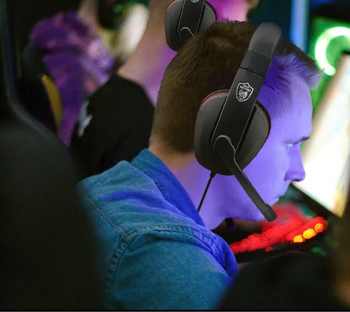 Black wired gaming computer headset with 40mm speakers and a 1.2m cable