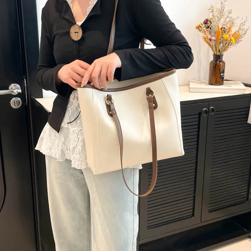 PU leather tote bag in urban simplicity style with internal organisation pockets