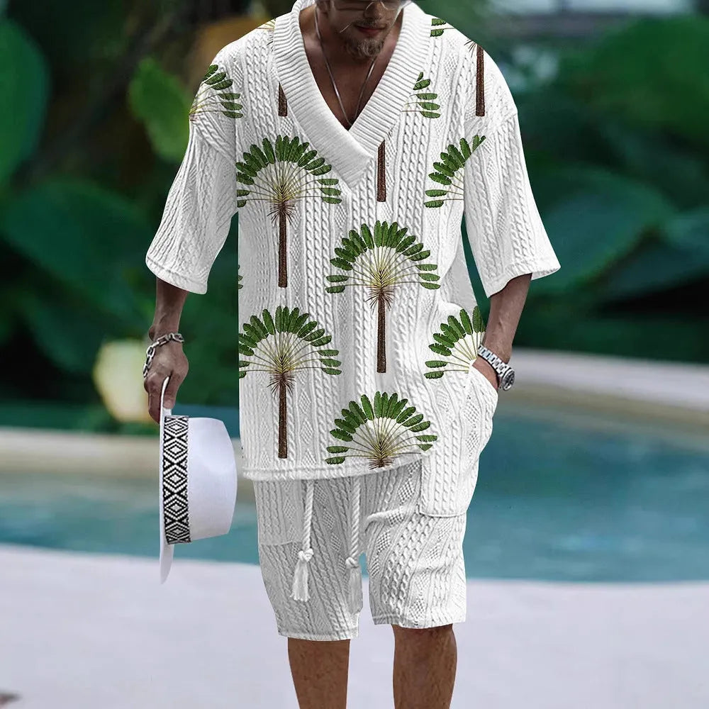 Loose fitting casual short sleeve suit with matching shorts in polyester fabric