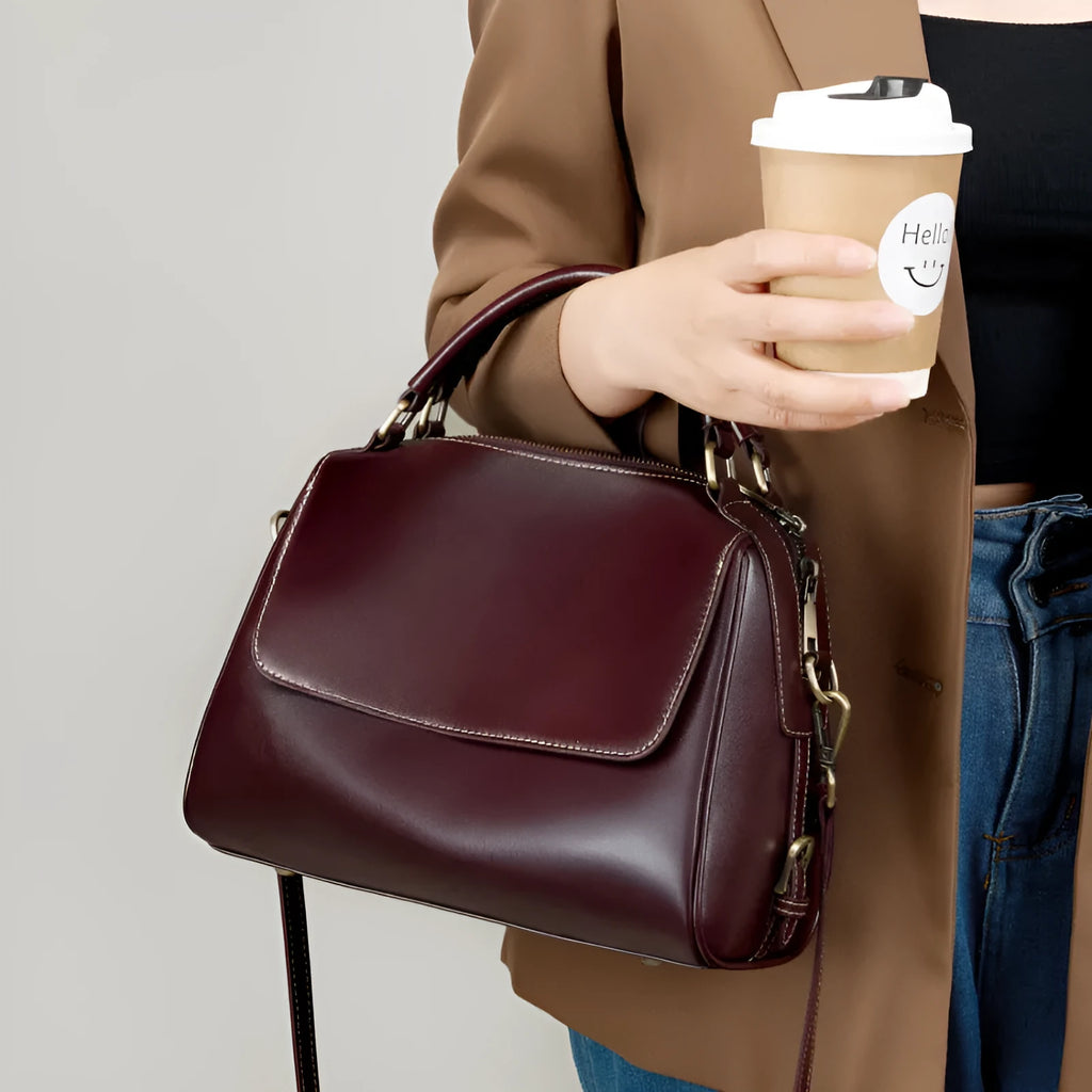 Women's genuine leather crossbody tote bag in street trend style with internal organisation compartments