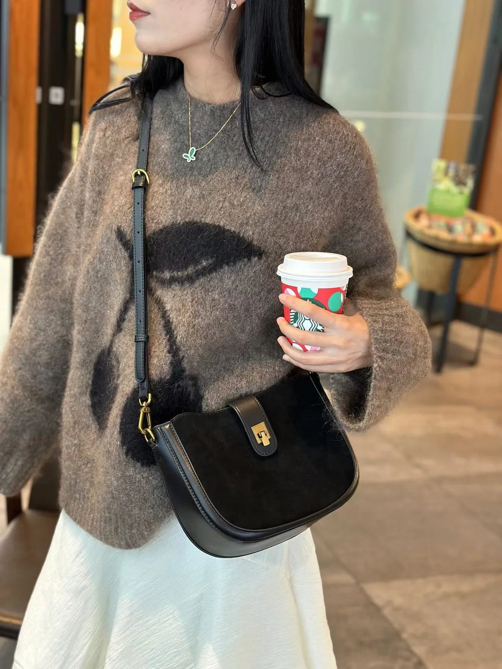 Women's genuine brown leather one-shoulder crossbody bag 24x9x19cm with sandwich pocket soft finish