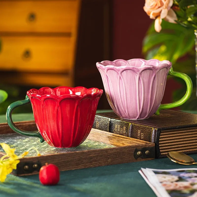 Ceramic breakfast cup with red and purple flower pattern, 500ml capacity.