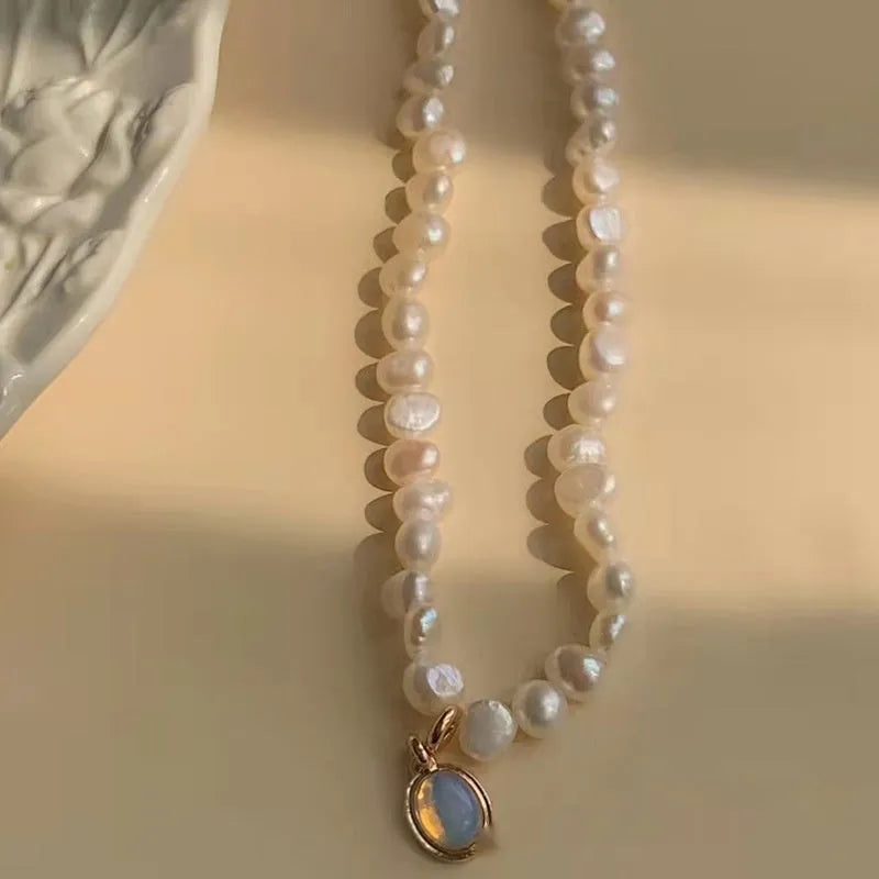 French Court vintage geometric pearl necklace made from alloy with adjustable length.