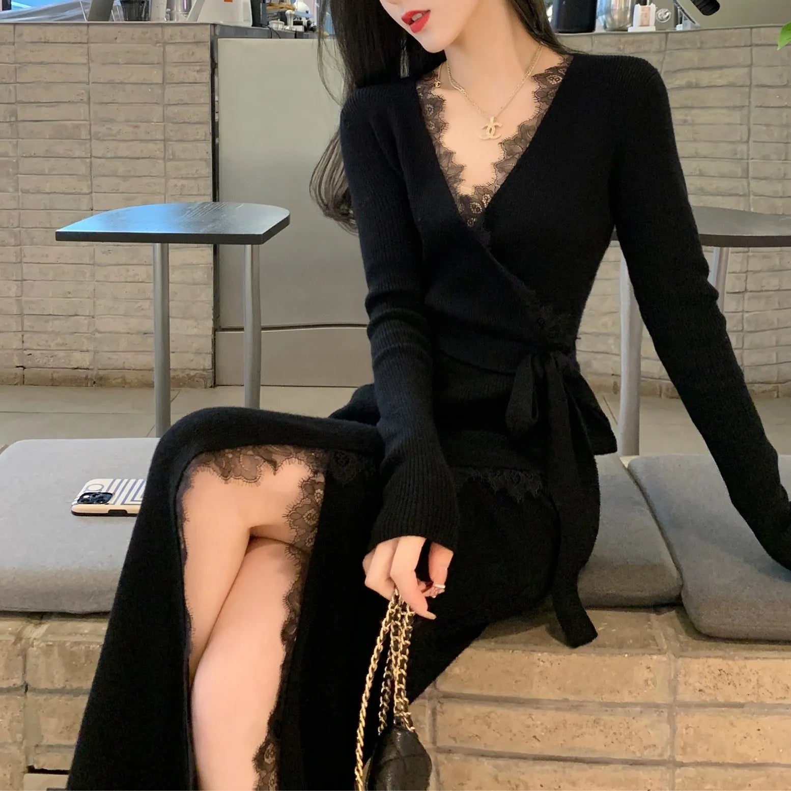 Black women's slim-fit princess dress skirt made from polyester fabric.