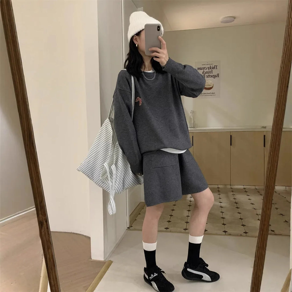 Women's casual knitted sweater and shorts suit set with animal embroidery in imitation cashmere fabric