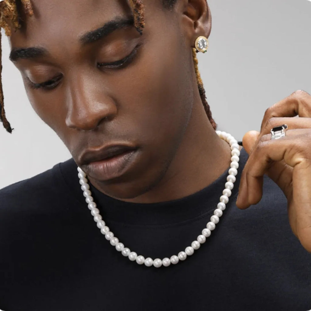 Natural mother of pearl unisex retro hip-hop clavicle necklace with multiple bead sizes and chain lengths