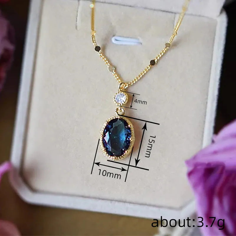 Geometric gold electroplated copper necklace with French retro jewellery design