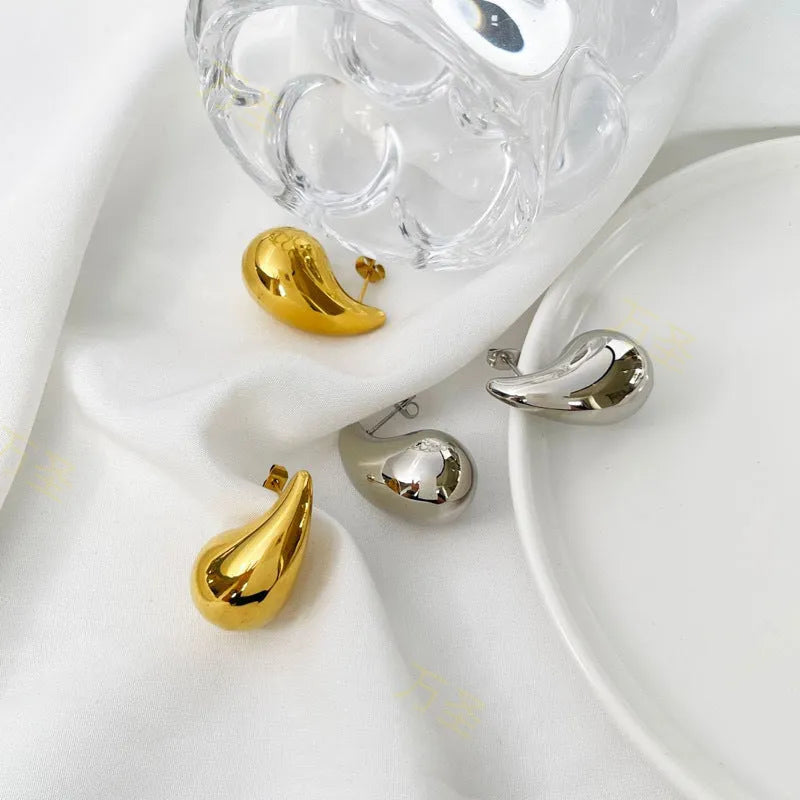 Copper geometric water drop earrings in 24K gold electroplated finish, 4.3x2.4cm size