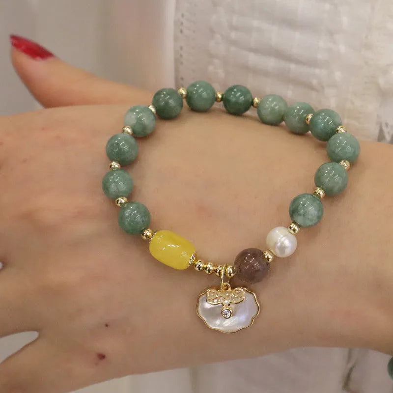 Natural green jade shell bracelet for women with casual styling