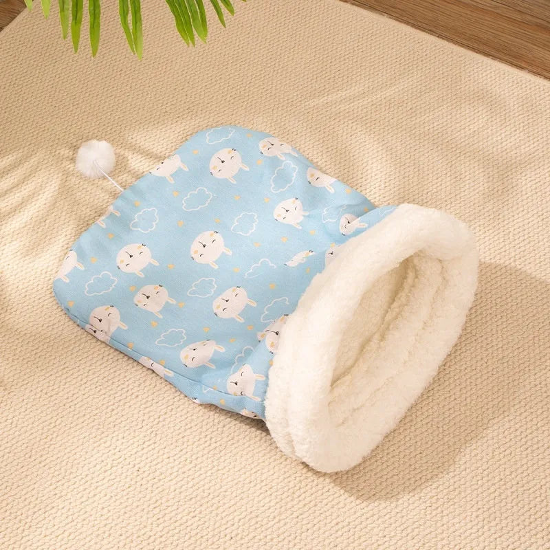 Flannel cat sleeping bag nest measuring 50x40cm in pink Trojan design