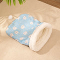 Flannel cat sleeping bag nest measuring 50x40cm in pink Trojan design