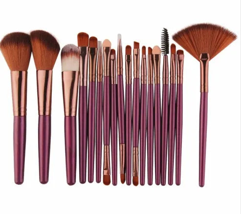 18-piece makeup brush set with fan-shaped cosmetic tools for professional application