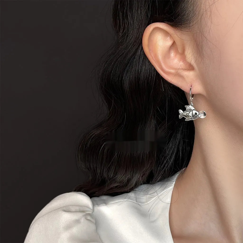 Copper bubble fish earrings with animal modelling design and electroplated finish