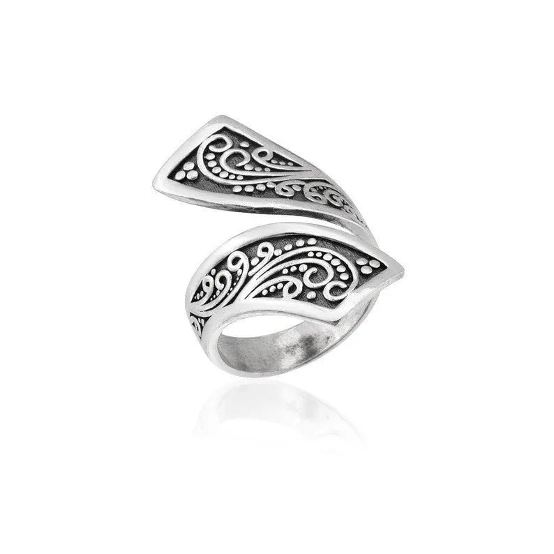 Silver adjustable opening women's ring with retro minimalist design on alloy base