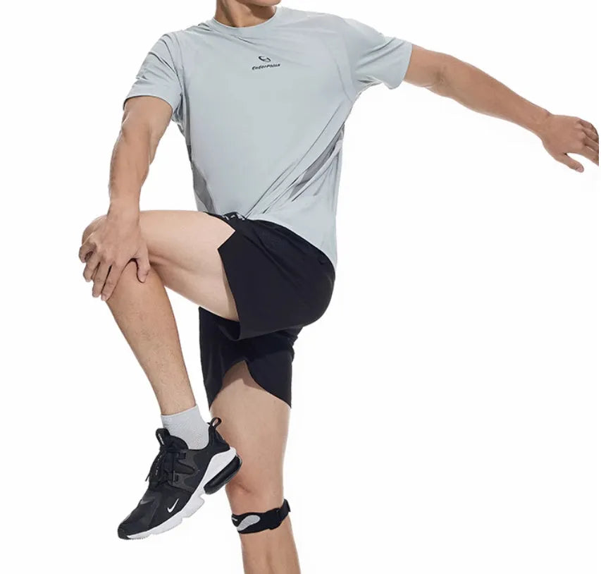 Four-point running shorts with laser stitching and stretch fabric in black or blue athletic colours