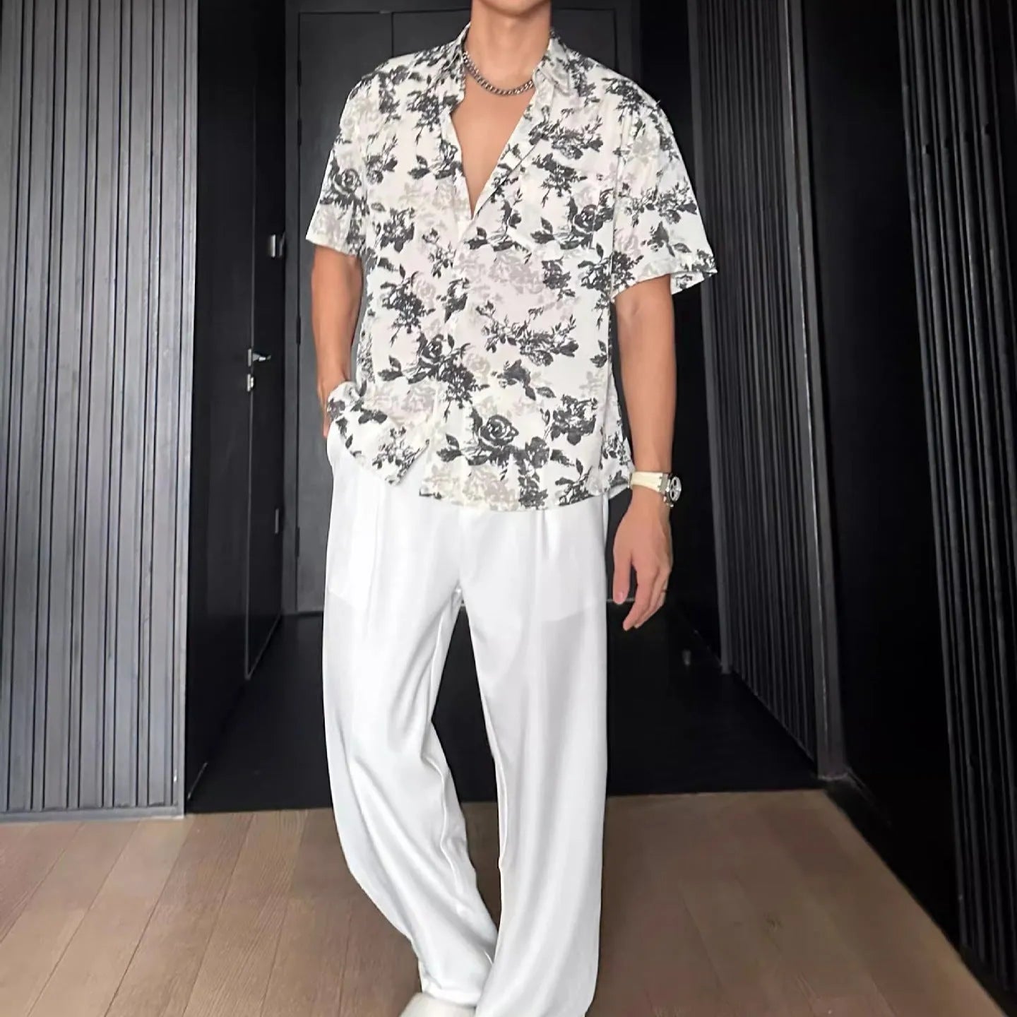 Men's loose fit printed floral casual shirt in black or white with short sleeves