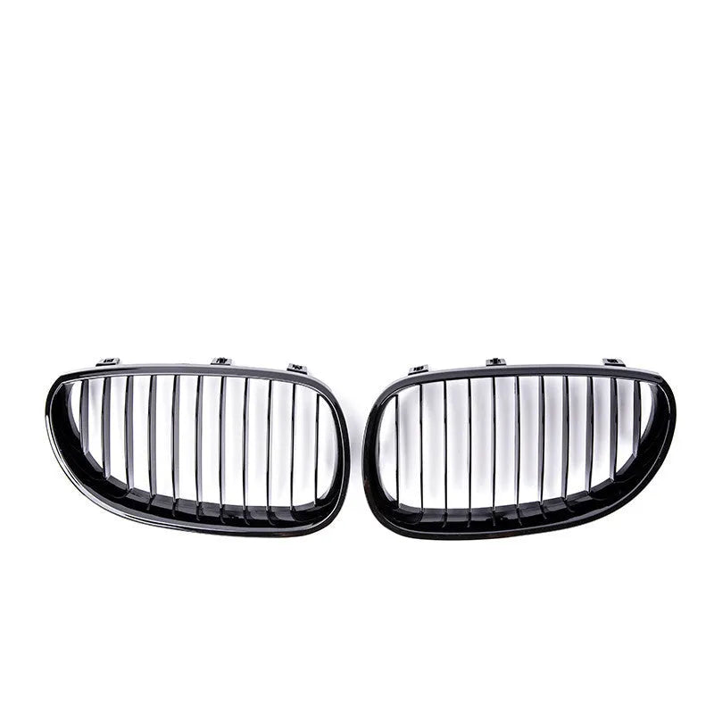 Pair of black carbon fibre look ABS grilles for BMW 5 Series E60 E66 models