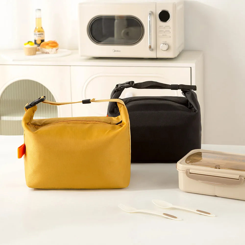 Japanese style insulated Oxford cloth lunch bag in Army Green colour