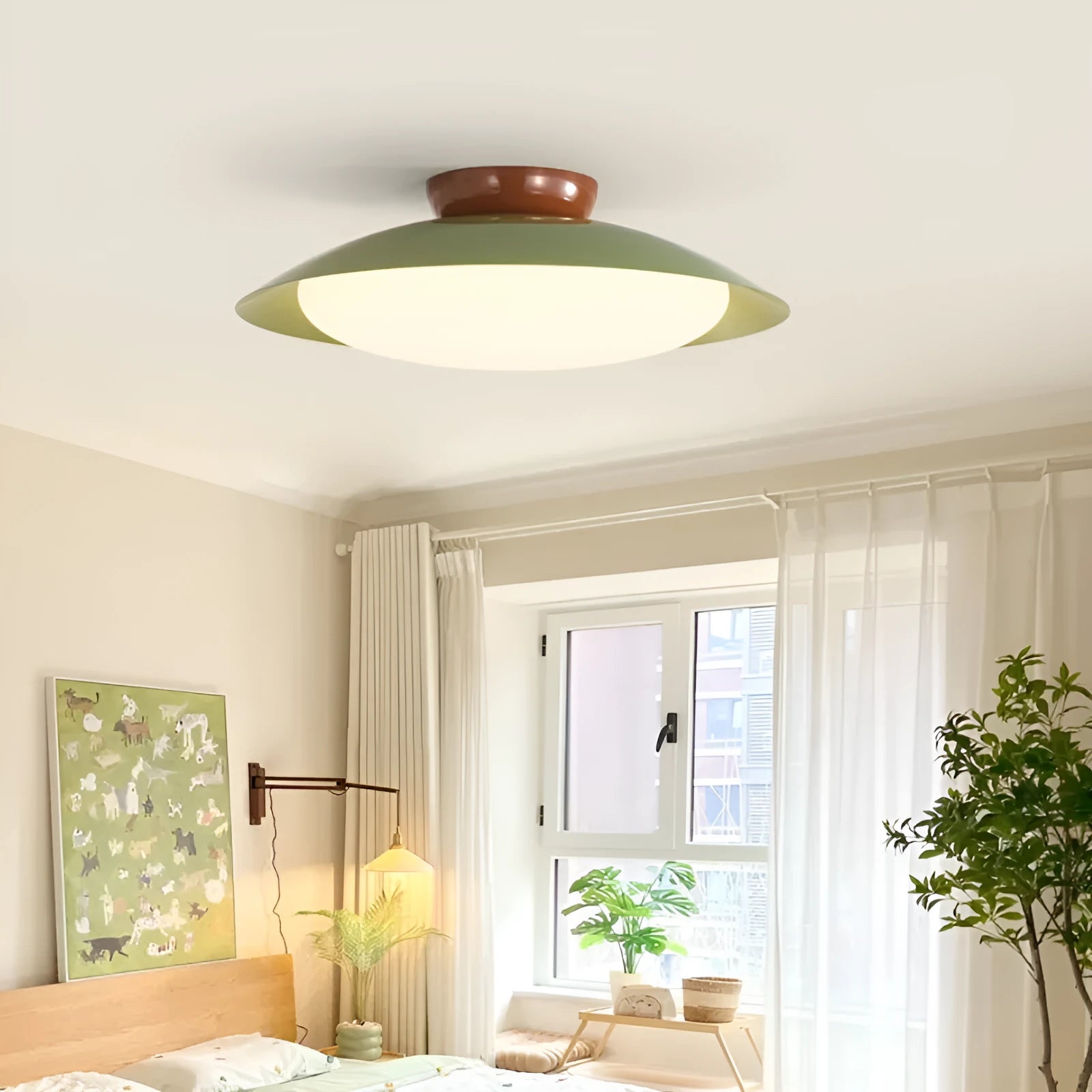 Modern flying saucer ceiling lamp with cream style finish in 25cm or 45cm diameter sizes.