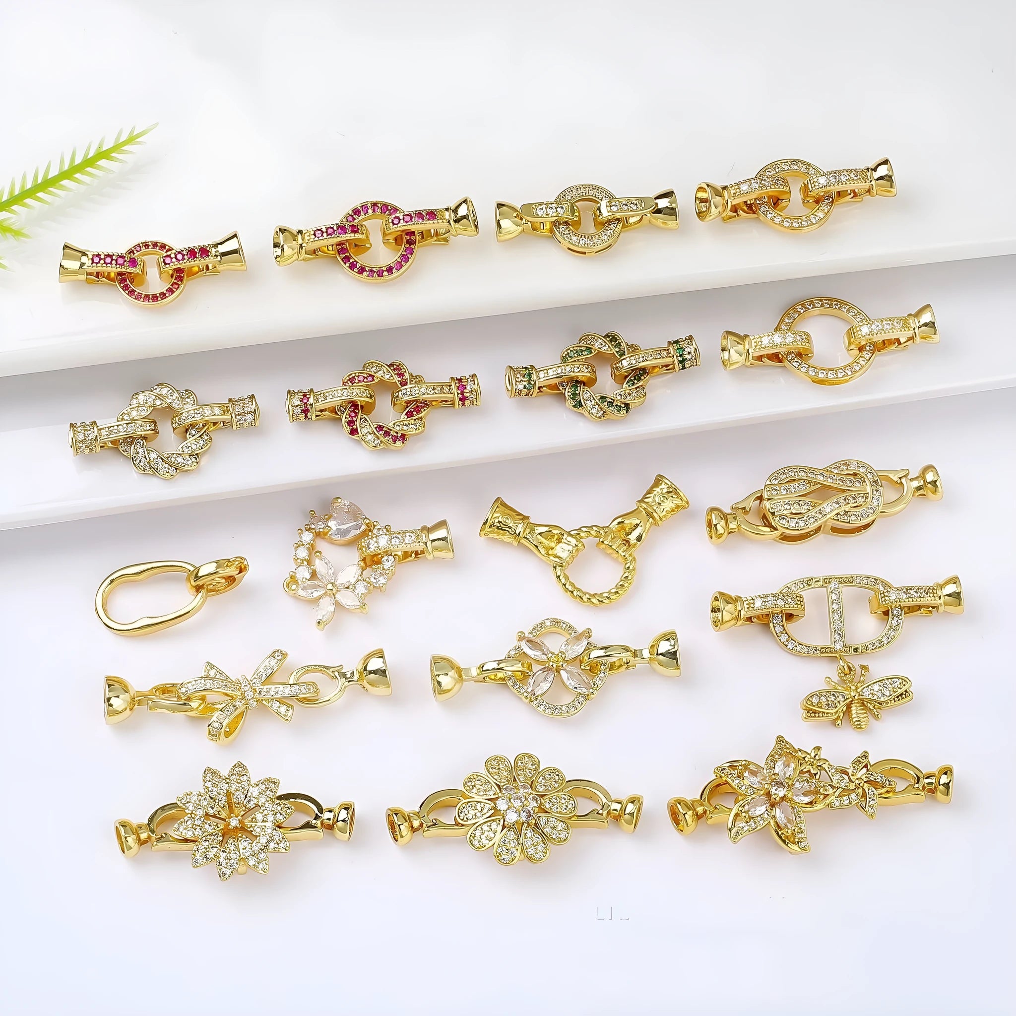 Small gold-plated necklace buckle clasp for DIY jewellery making in gold, rose gold, silver finishes