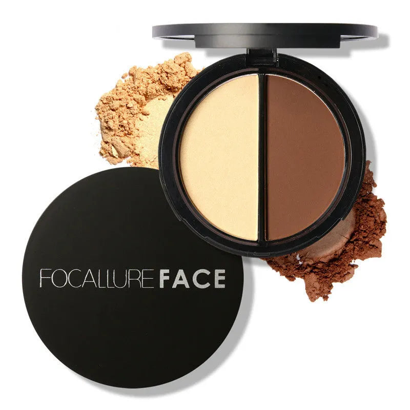 Buzz-Worthy bronzer and highlighter palette in a compact case measuring 18x75mm with three colour options