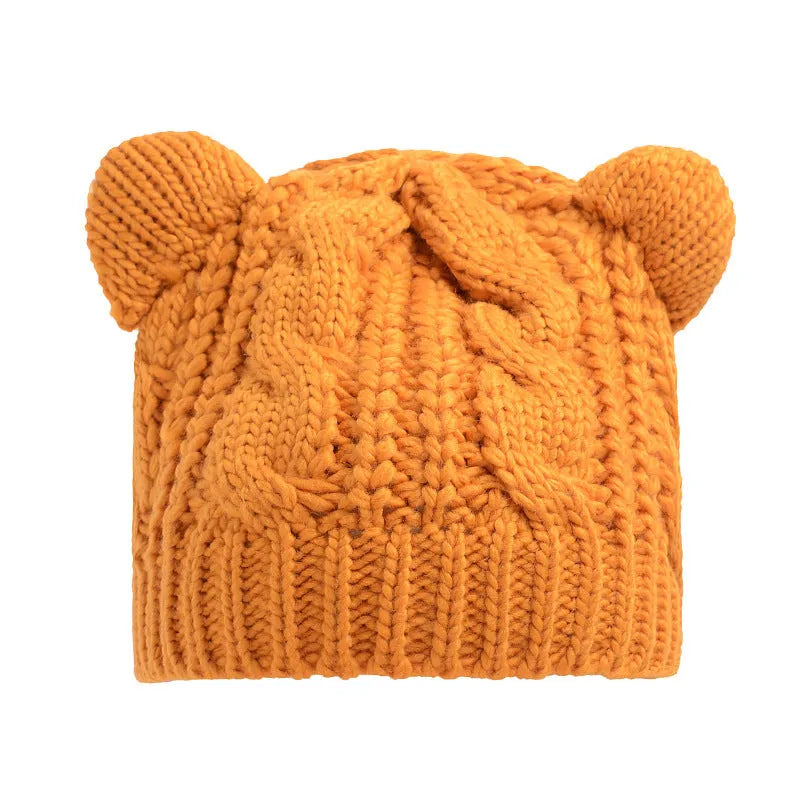 Hand-made knitted beanie with 3D cat ears in wool fabric for winter wear