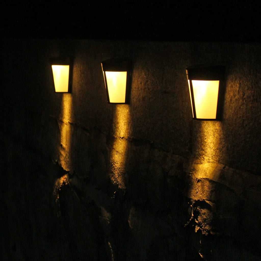 Solar wall lamp with 6 LED lights for outdoor garden lighting with IP65 waterproof rating
